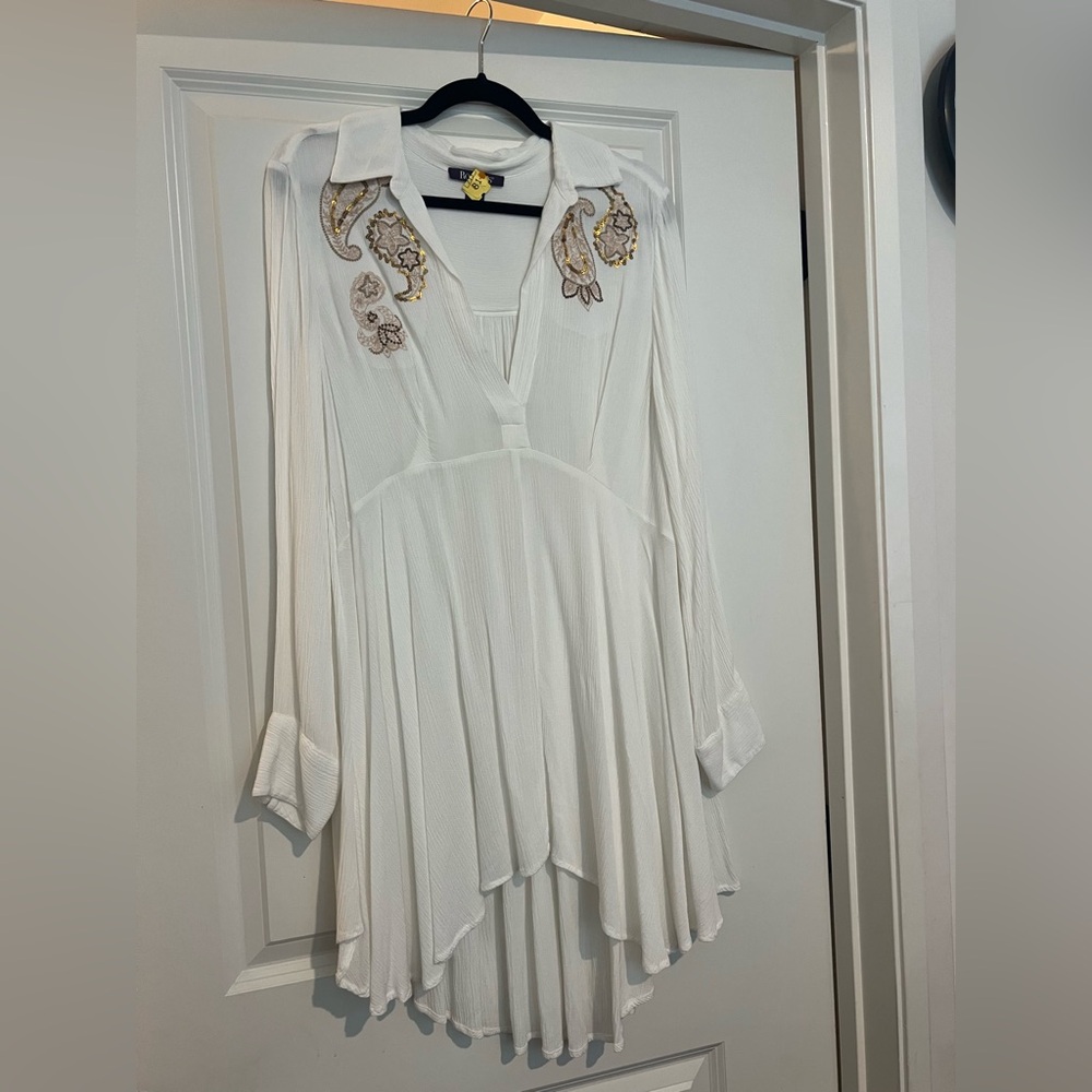 Roaman's White Blouse with Gold Embroidery